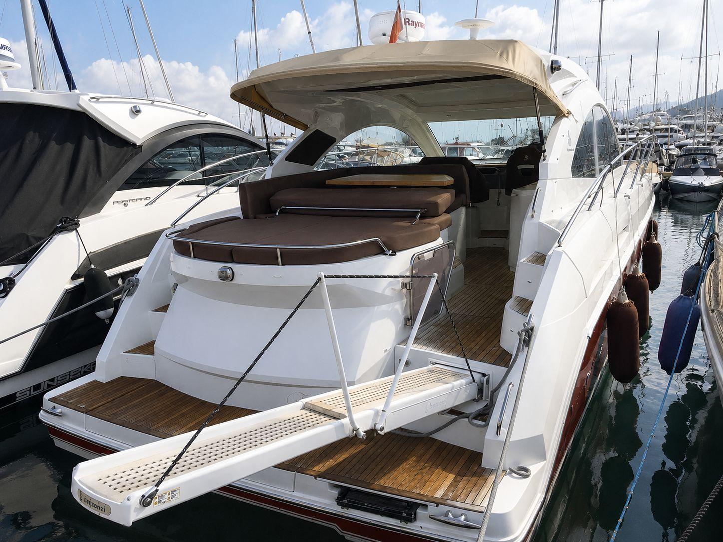 Beneteau Monte Carlo 42 Hard Top