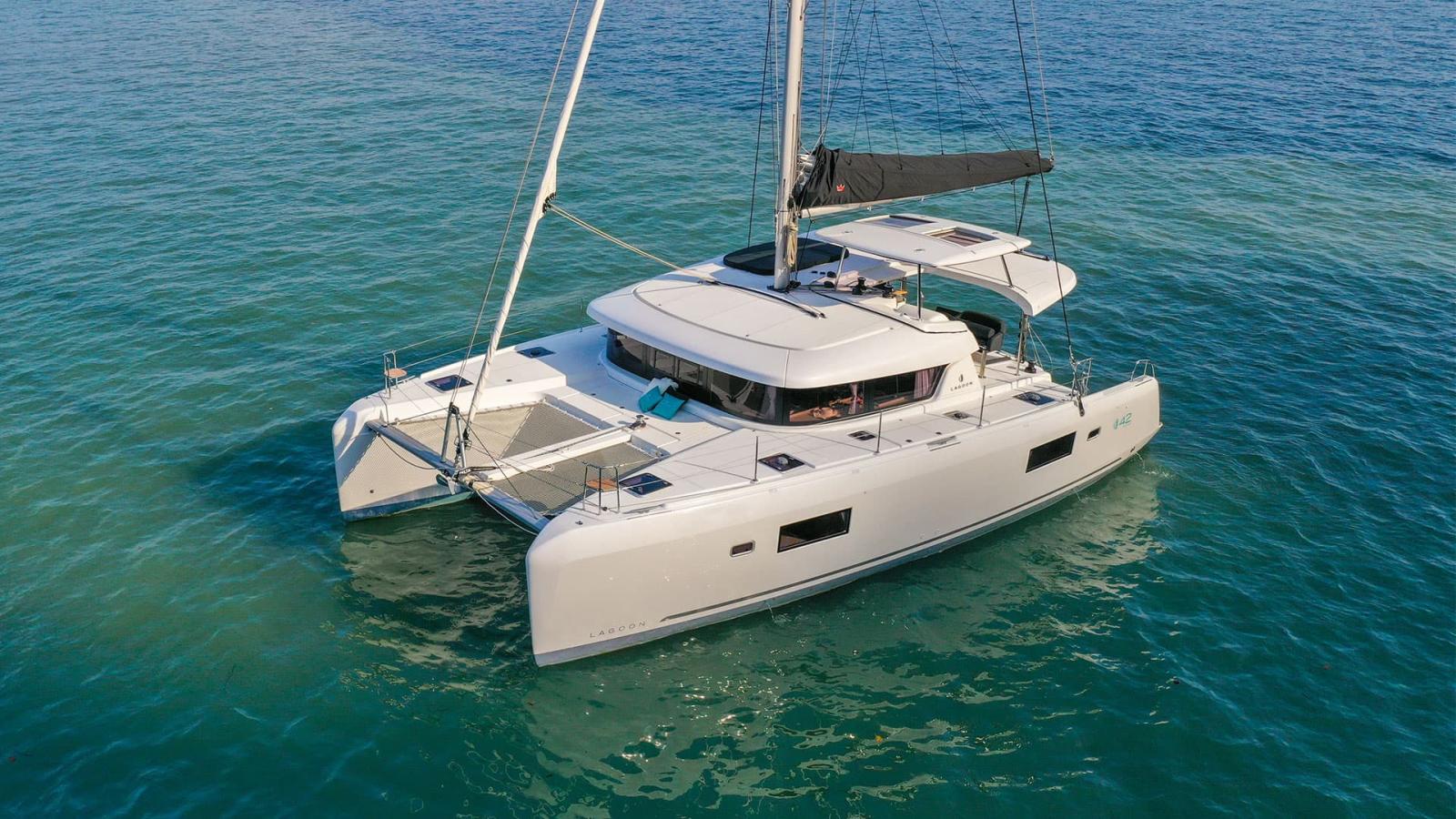 Lagoon 42