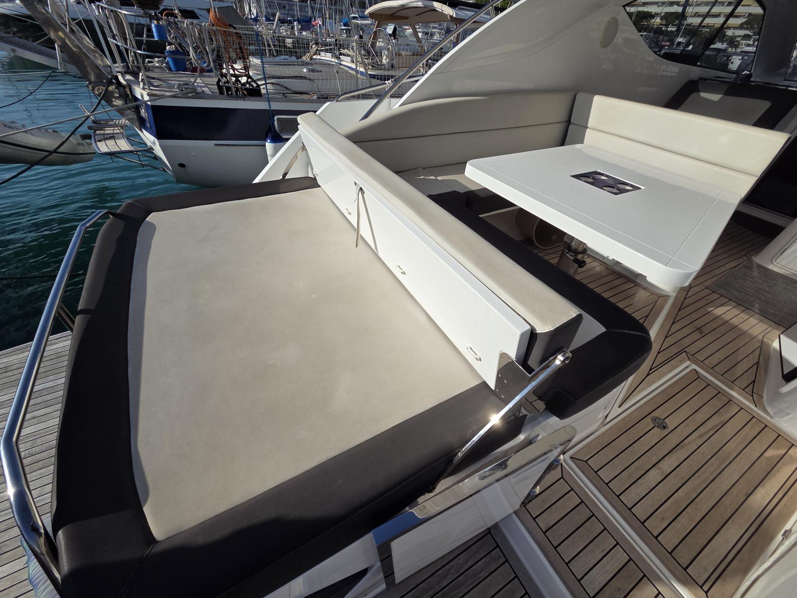 Galeon 405 HTL